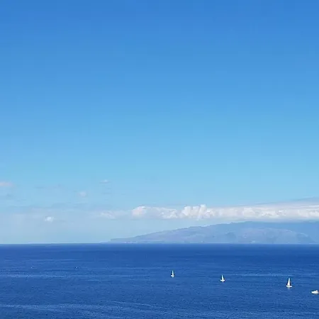 Lora Modern & New Townhouse 2 Bedroom Holiday home