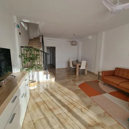 Lora Modern & New Townhouse 2 Bedroom Tatil Evi *