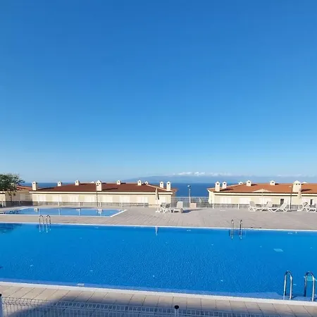 Lora Modern & New Townhouse 2 Bedroom *