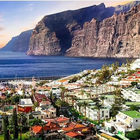 Holiday home Lora Modern & New Townhouse 2 Bedroom